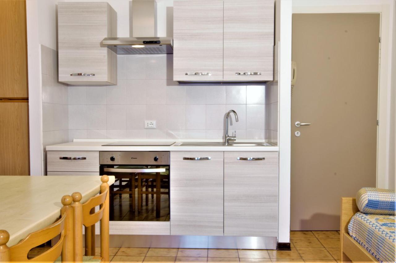 Residence Columbia Бибионе Екстериор снимка