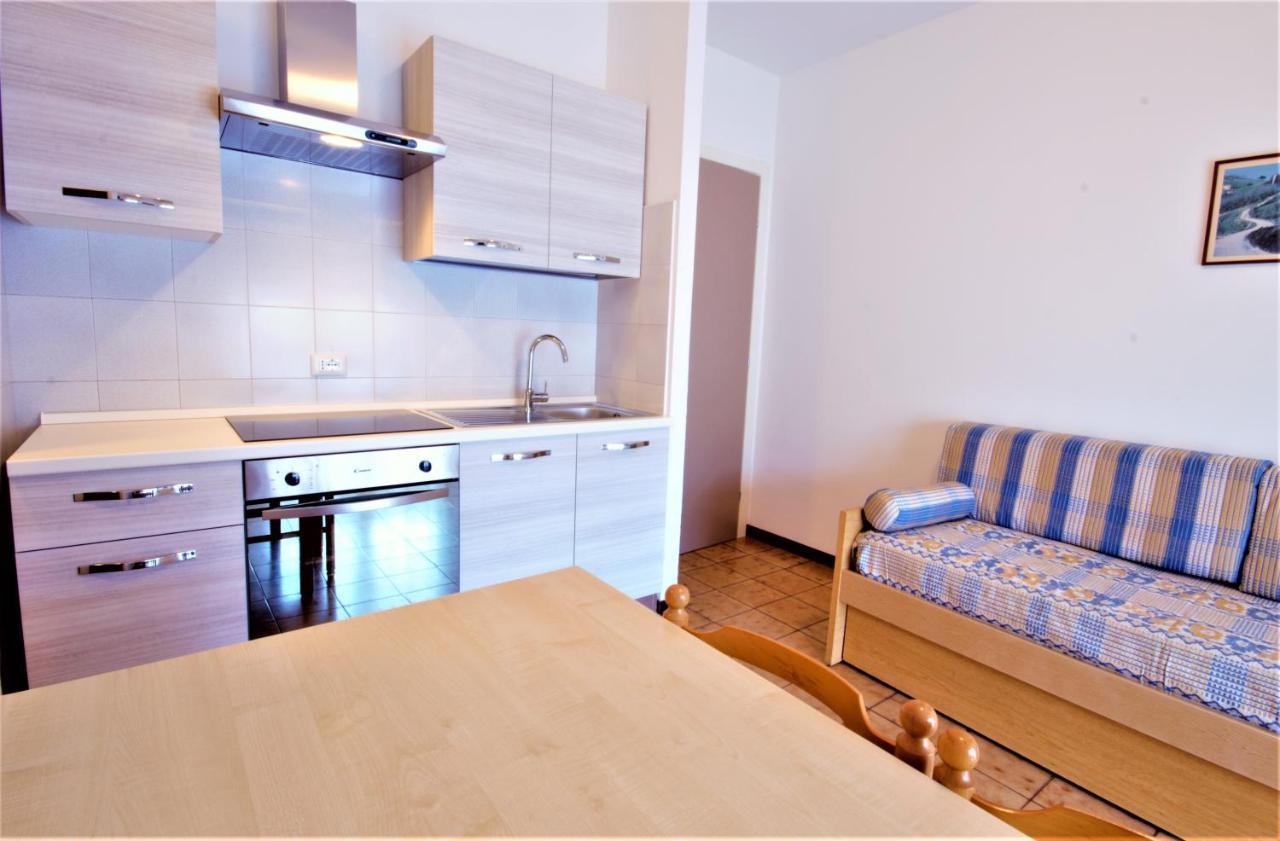 Residence Columbia Бибионе Екстериор снимка