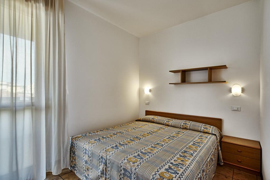 Residence Columbia Бибионе Екстериор снимка