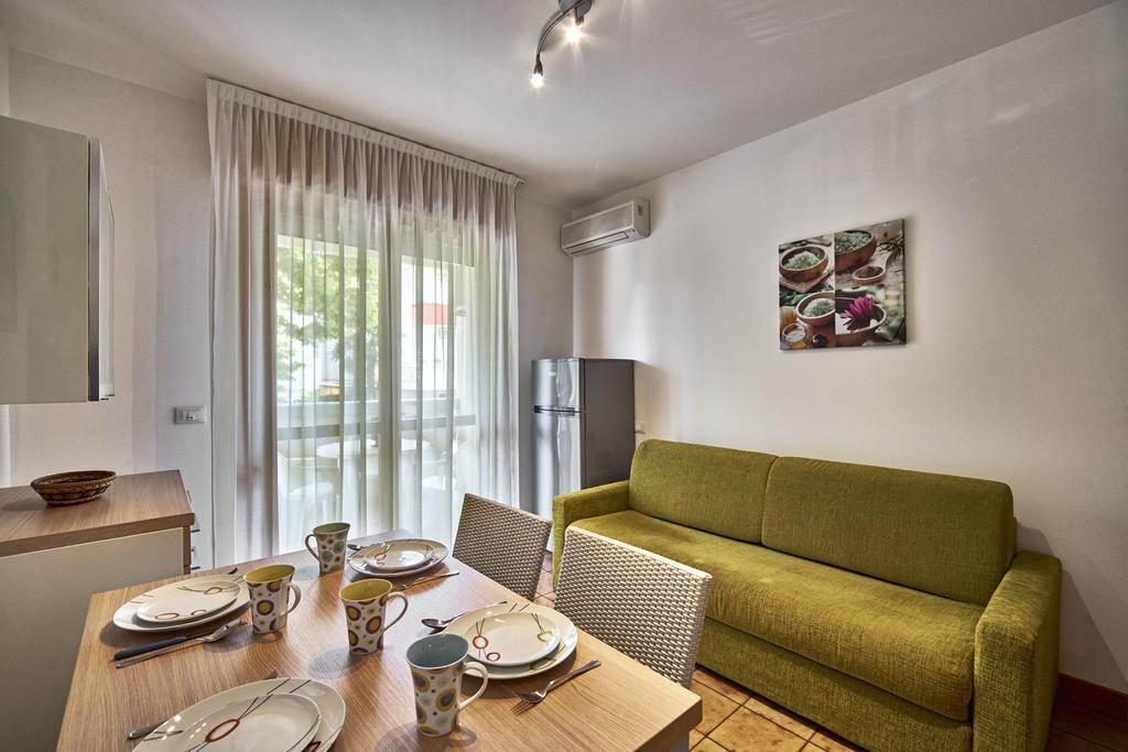 Residence Columbia Бибионе Екстериор снимка