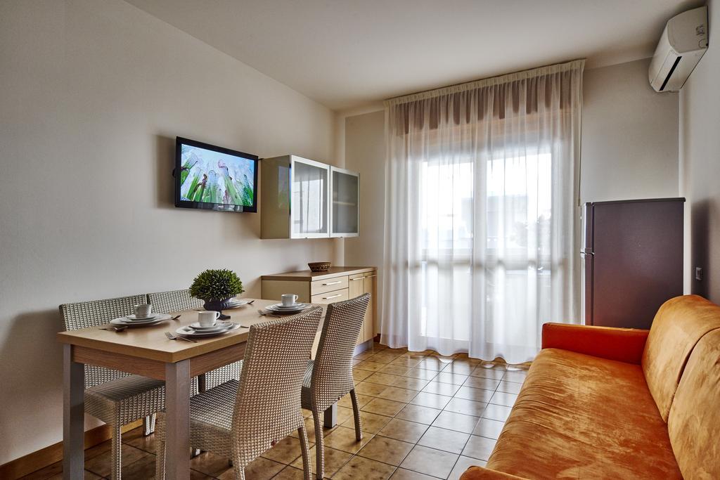 Residence Columbia Бибионе Екстериор снимка