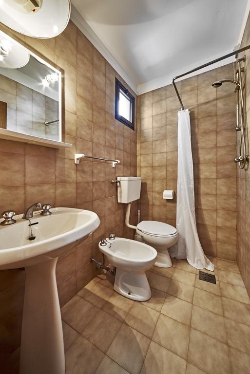 Residence Columbia Бибионе Екстериор снимка